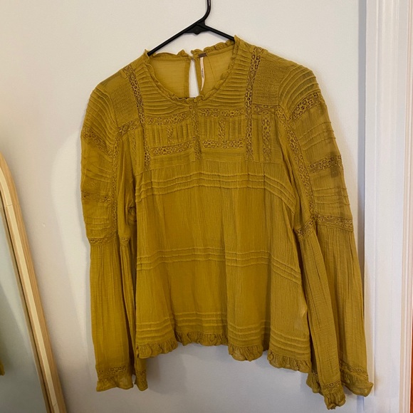 Free People top - Picture 2 of 4